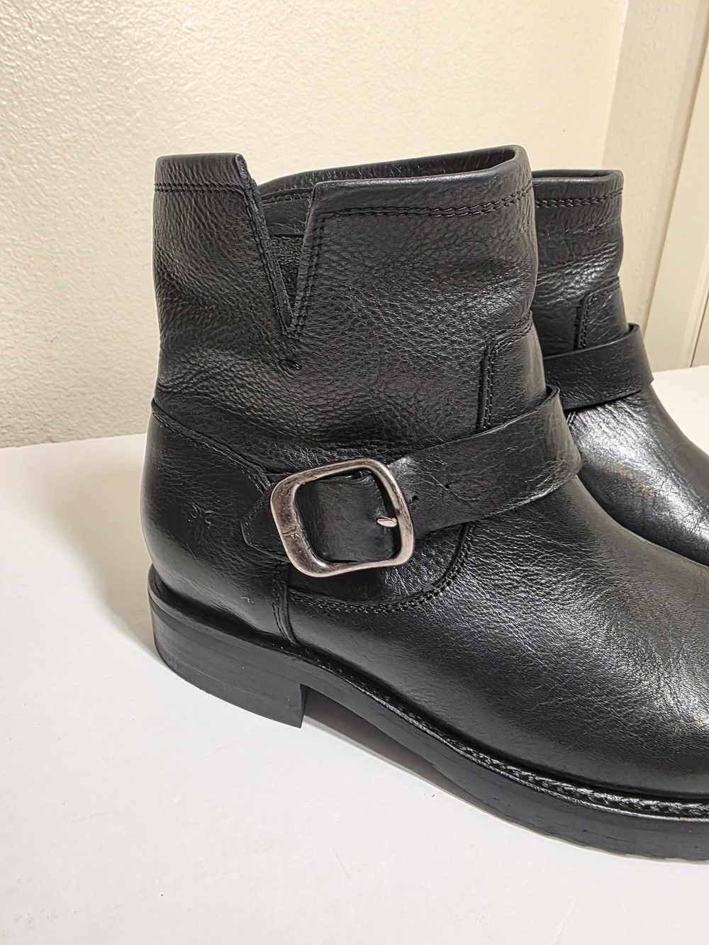 Frye Veronica Moto Bootie Women’s 6.5B Black Leather Harness Ankle Biker Boots - Picture 2 of 15